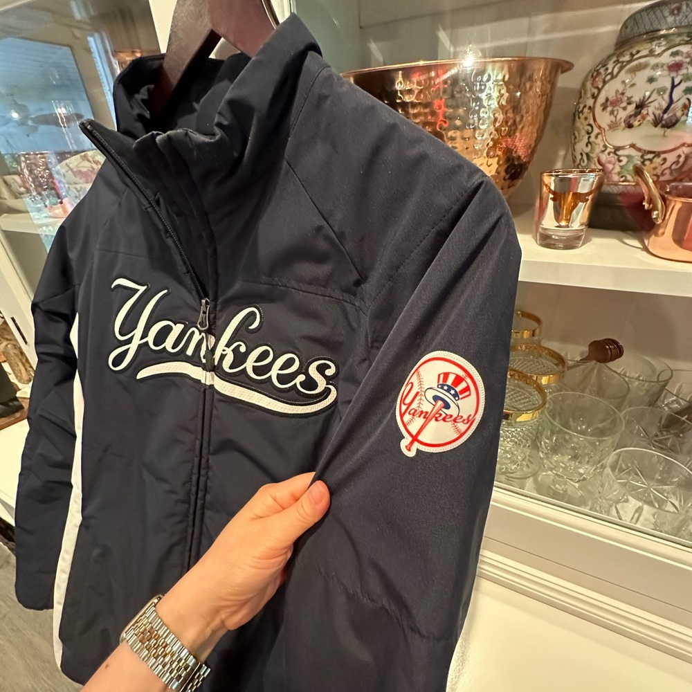 Yankees women’s jacket in Medium